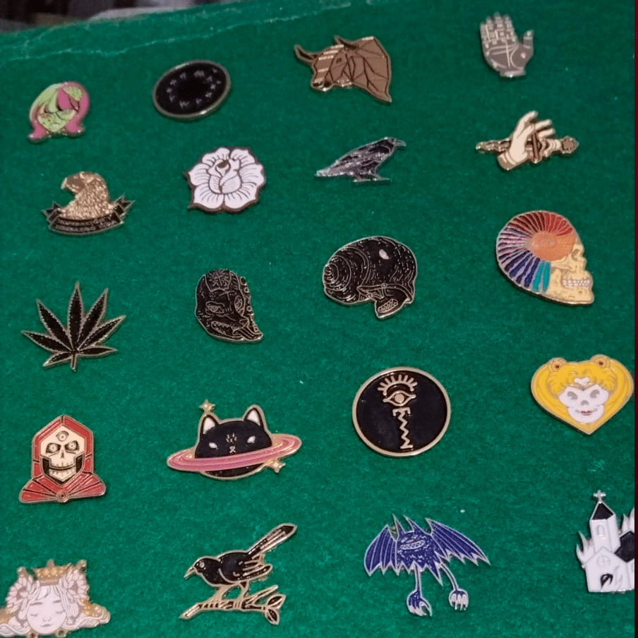 Pins metálicos